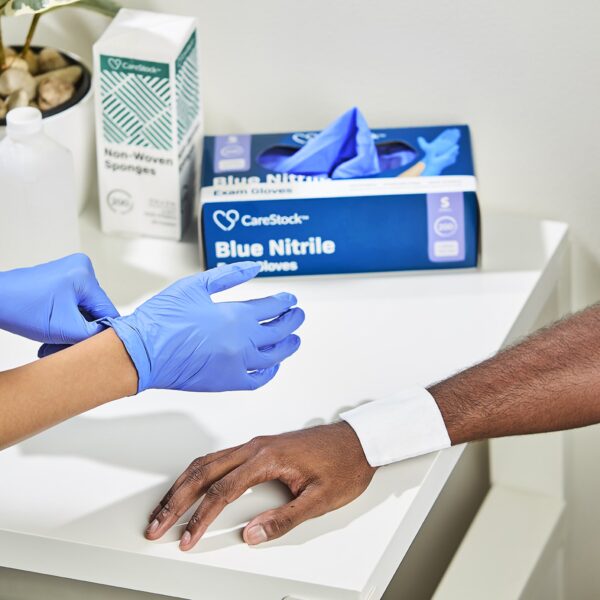 CareStock Small Non-Sterile Nitrile Exam Gloves with Textured Fingertips - Blue, Chemotherapy Tested - Image 4