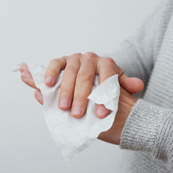 Sani-Hands Hand Sanitizing Wipes with 70% Ethyl Alcohol, Scented, 5.5 x 8.4 Inch Soft Pack - Image 5