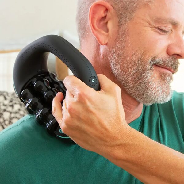 Chirp RPM Mini Hand-Held Percussion and Rolling Massager with PowerTread™ Technology - Black / Mint - Image 3